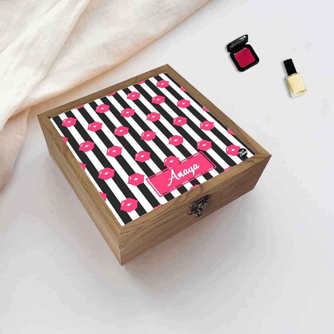 Customized Box Jewelry Holder With Name - Pink Lips Pout - Image 5